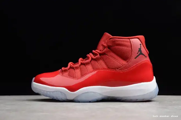 LUCY Red RetroGym Air 378037-623 Jordan 11 0530
